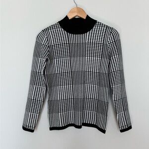 T Tahari Black and White Houndstooth Sweater